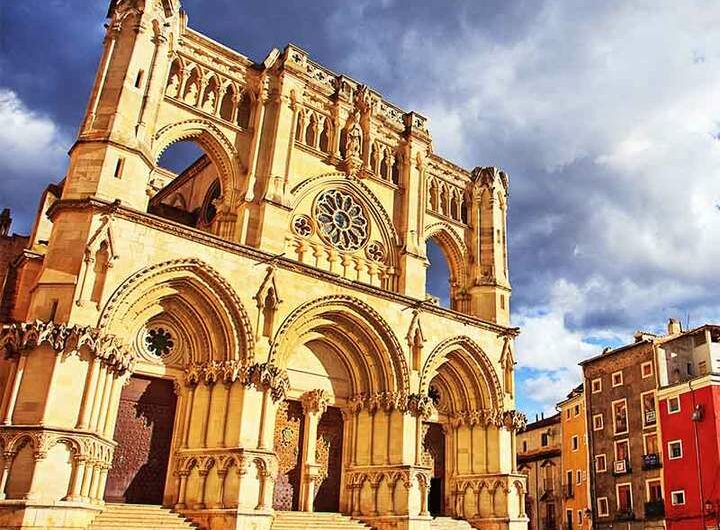 Paseo por la catedral de Cuenca y sus tesoros