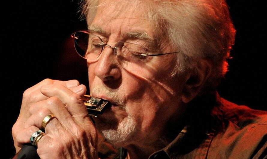 Y John Mayall se fue… a otro sitio para moverse